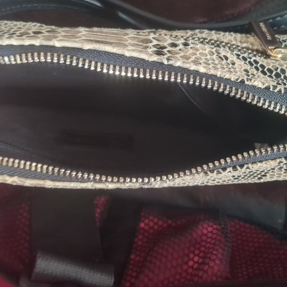 Danier leather purse - Picture 3 of 3